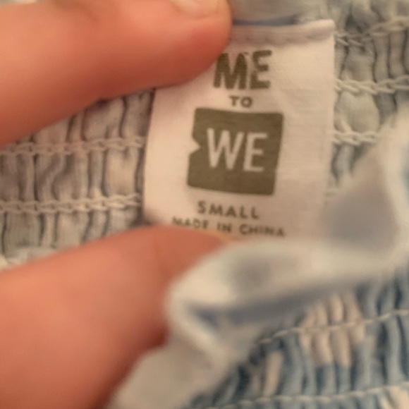 Tight crop top blue and white, and jean shorts - Picture 2 of 4